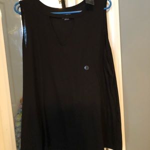 Lane Bryant Cut neck tank NWT